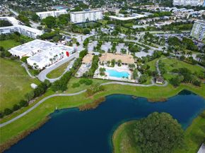 5110 Eucalyptus Dr 3, Hollywood FL 33021