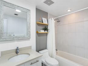3250 NE 1st Ave 913, Miami FL 33137