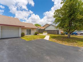 6908 SW 104th Ct, Miami FL 33173