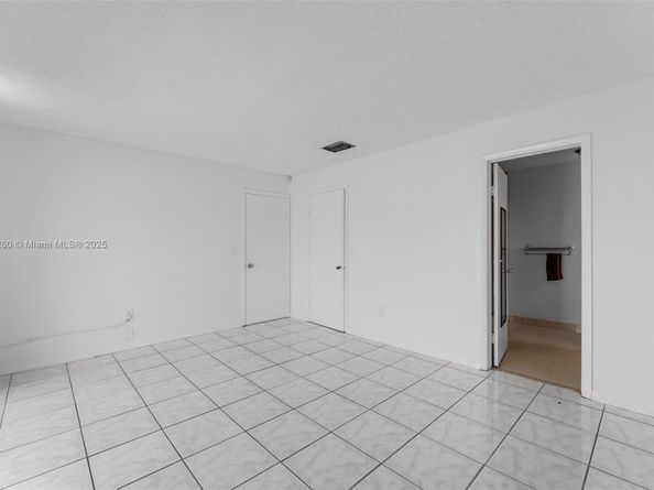 6908 SW 104th Ct, Miami FL 33173