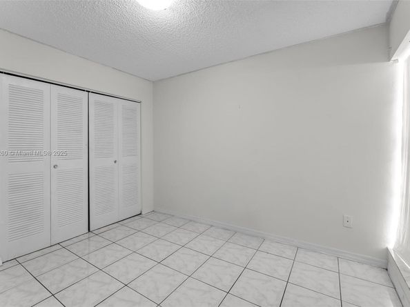 6908 SW 104th Ct, Miami FL 33173