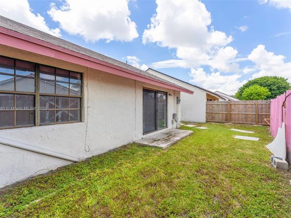 6908 SW 104th Ct, Miami FL 33173