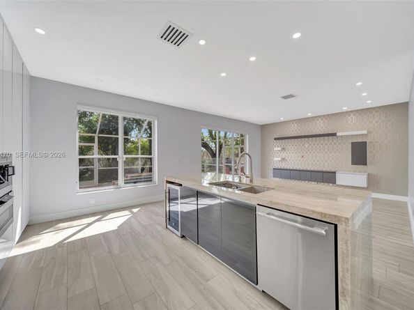 16340 SW 26th St, Miramar FL 33027