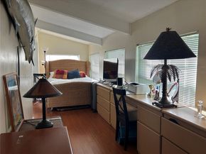 121 Briarwood Cir 15, Hollywood FL 33024