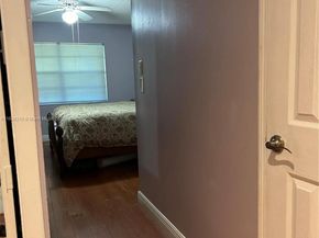 121 Briarwood Cir 15, Hollywood FL 33024
