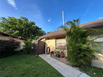 121 Briarwood Cir
