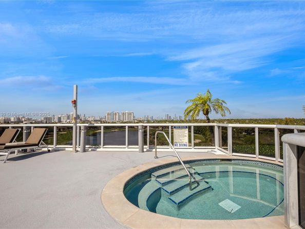 2001 Meridian Ave 512, Miami Beach FL 33139