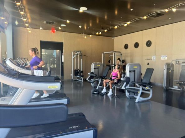 2600 E Hallandale Beach Blvd T901, Hallandale Beach FL 33009