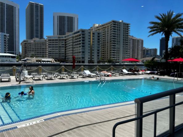 2600 E Hallandale Beach Blvd T901, Hallandale Beach FL 33009