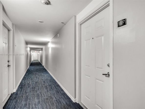 1 Glen Royal Pkwy 1207, Miami FL 33125