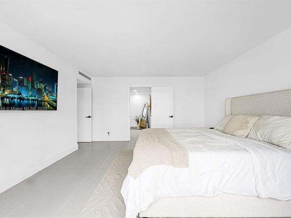 2100 S Ocean Dr 3CD, Fort Lauderdale FL 33316