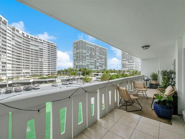 2100 S Ocean Dr 3CD, Fort Lauderdale FL 33316