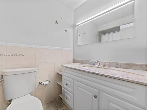 1136 NW 34th Ave, Miami FL 33125