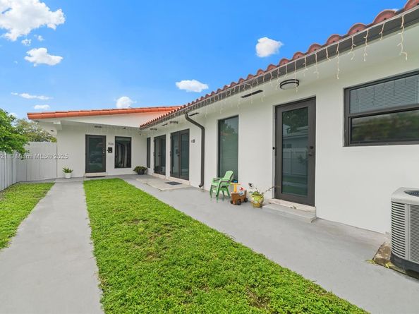 1136 NW 34th Ave, Miami FL 33125