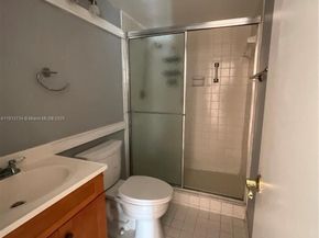 600 NE 36th St 817, Miami FL 33137