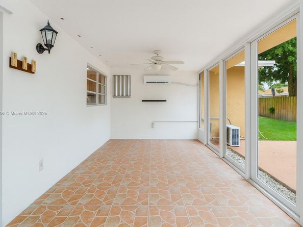 8930 NW 11th St, Pembroke Pines FL 33024