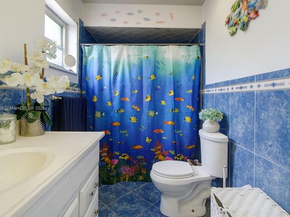 8930 NW 11th St, Pembroke Pines FL 33024