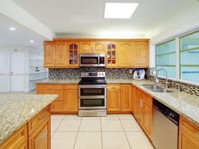 8930 NW 11th St, Pembroke Pines FL 33024