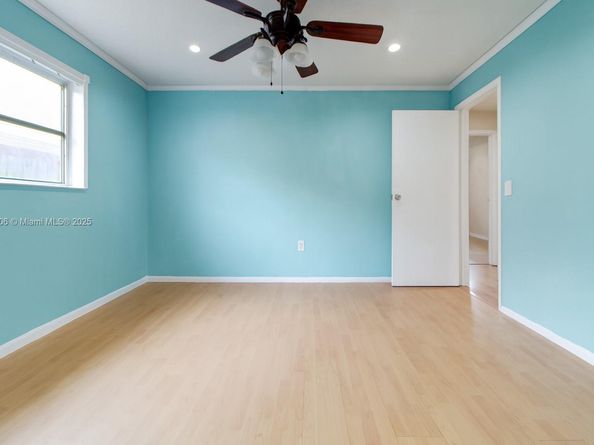 8930 NW 11th St, Pembroke Pines FL 33024