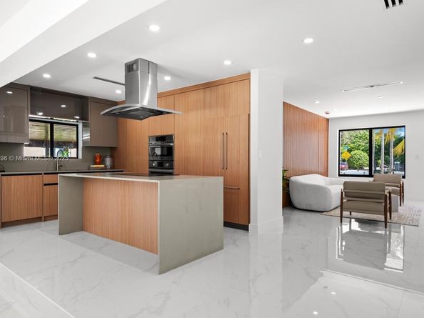 2530 SW 19th Ave, Miami FL 33133