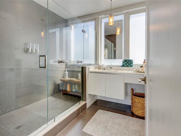 89 N Shore Dr, Miami Beach FL 33141