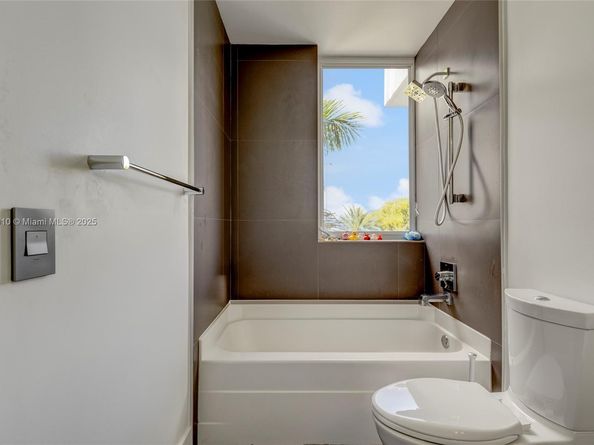 89 N Shore Dr, Miami Beach FL 33141