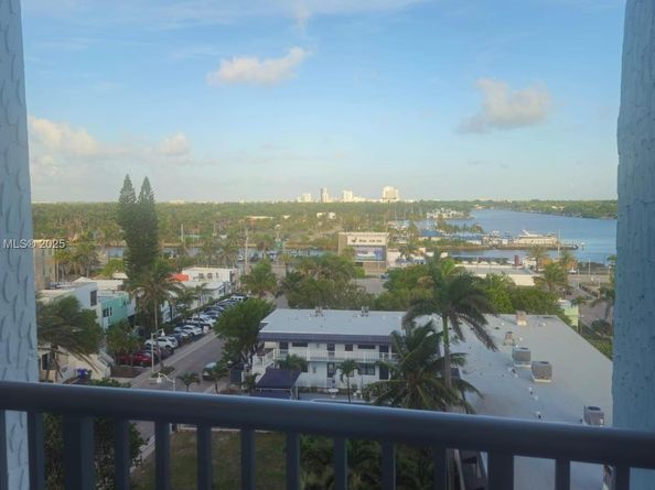 400 N Surf Rd 804, Hollywood FL 33019
