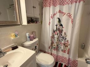 1041 NW 30th St, Miami FL 33127