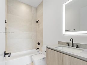 2787 SW 34th Ave, Miami FL 33133