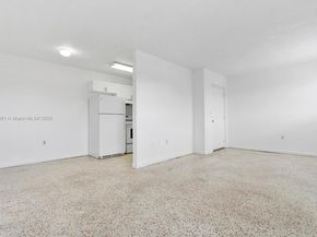 142 SW 18th Ave 35, Miami FL 33135