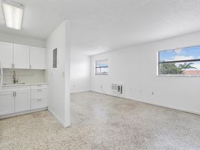 142 SW 18th Ave 35, Miami FL 33135