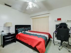 995 NW 74th Ave, Margate FL 33063