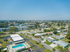 995 NW 74th Ave, Margate FL 33063