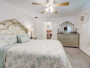 995 NW 74th Ave, Margate FL 33063