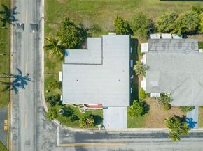 995 NW 74th Ave, Margate FL 33063