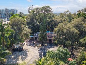 1760 NE 144th St, Miami FL 33181