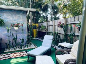 1760 NE 144th St, Miami FL 33181