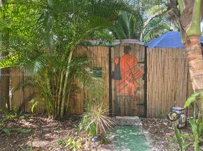 1760 NE 144th St, Miami FL 33181