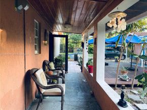 1760 NE 144th St, Miami FL 33181