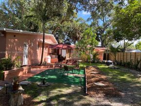 1760 NE 144th St, Miami FL 33181