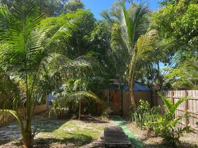 1760 NE 144th St, Miami FL 33181