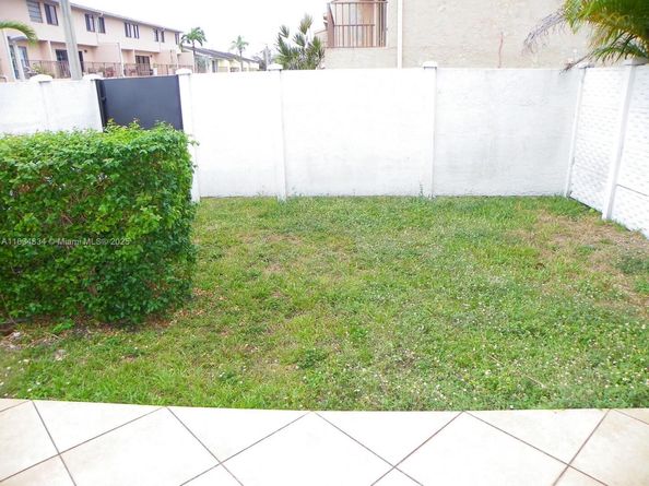 8749 SW 154th Cir Pl 4G, Miami FL 33193