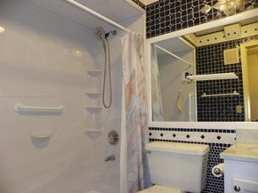 8749 SW 154th Cir Pl 4G, Miami FL 33193