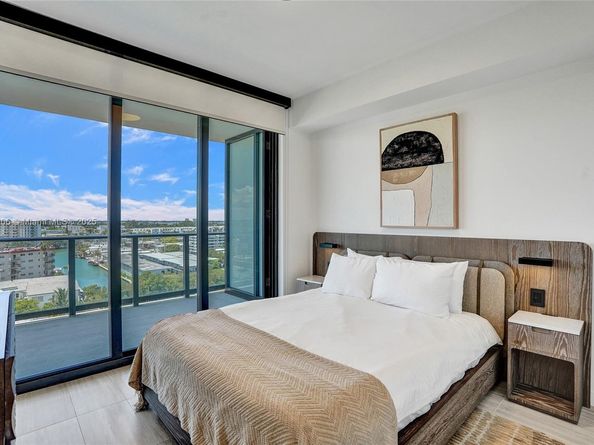 580 72nd St 810, Miami Beach FL 33141