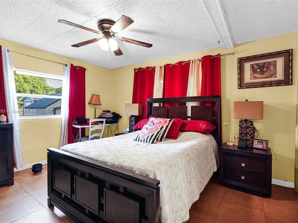 2760 NW 23rd St, Fort Lauderdale FL 33311