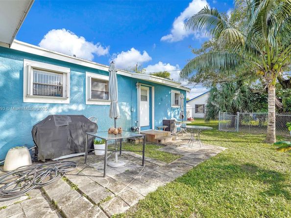 2760 NW 23rd St, Fort Lauderdale FL 33311