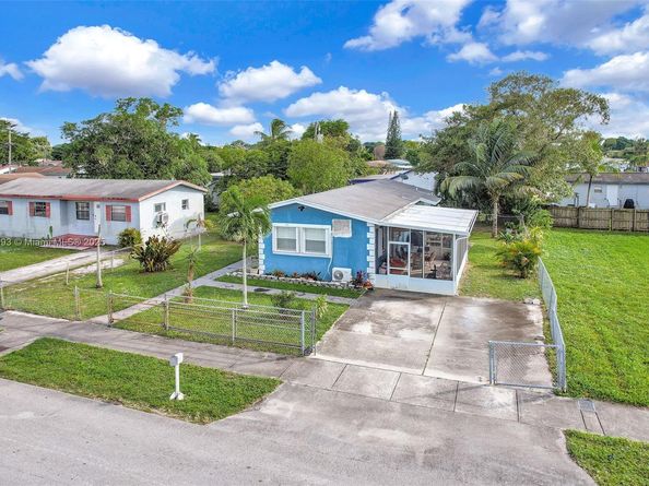 2760 NW 23rd St, Fort Lauderdale FL 33311
