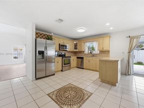 14600 Ashland Pl, Davie FL 33325