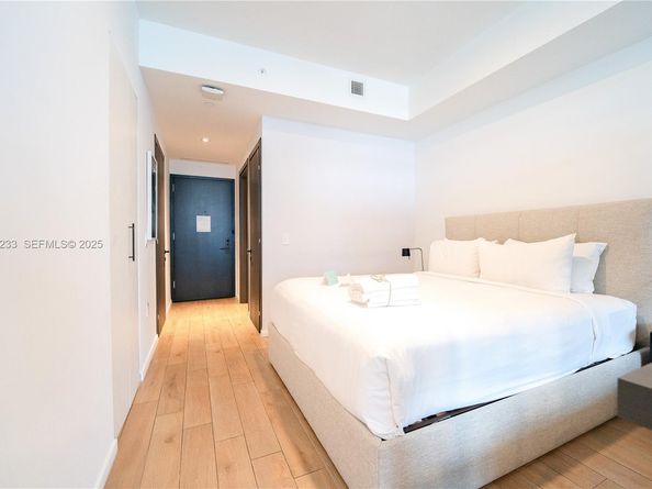 398 NE 5th St 2602, Miami FL 33132