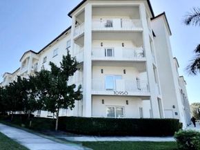 10950 NW 82nd St 205, Doral FL 33178